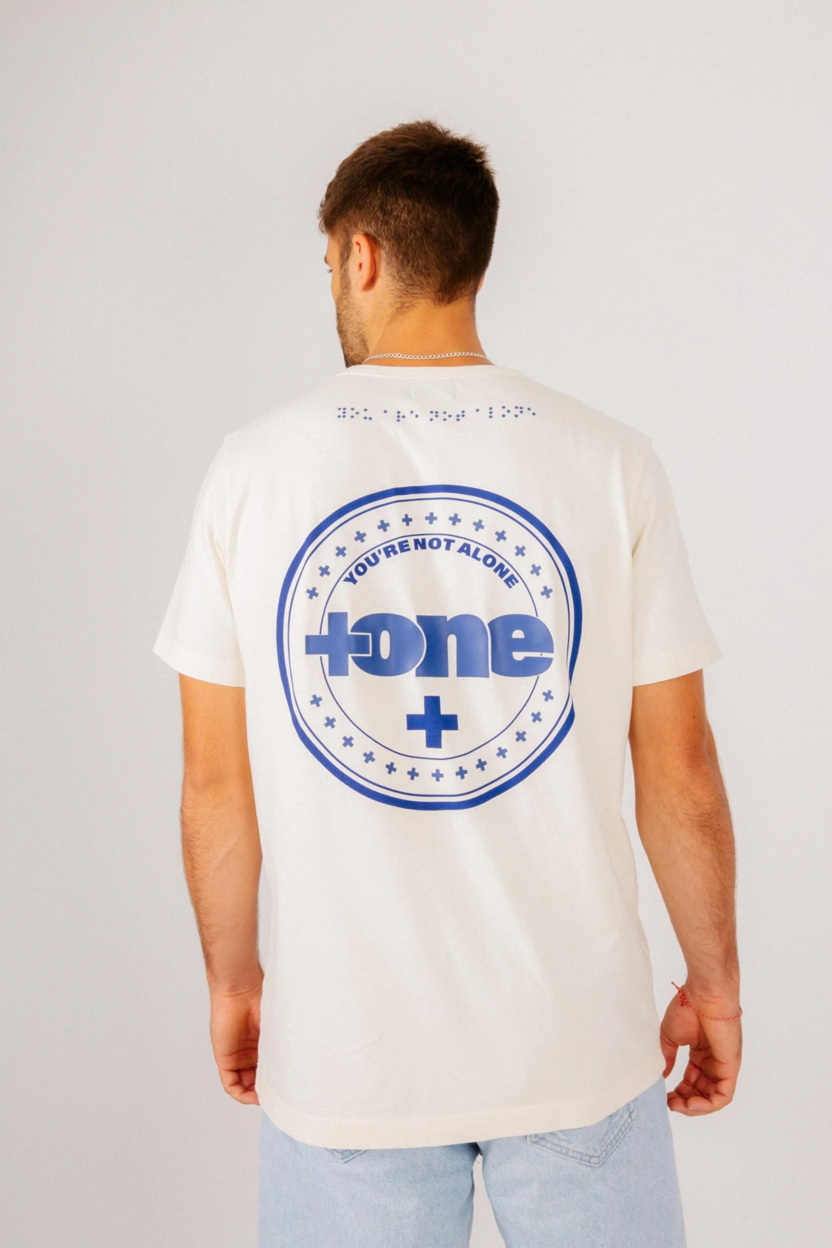 Camiseta You Are Not Alone C01