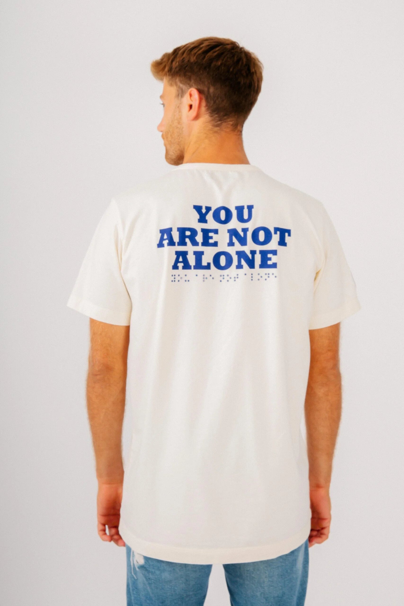 Camiseta You Are Not Alone C02