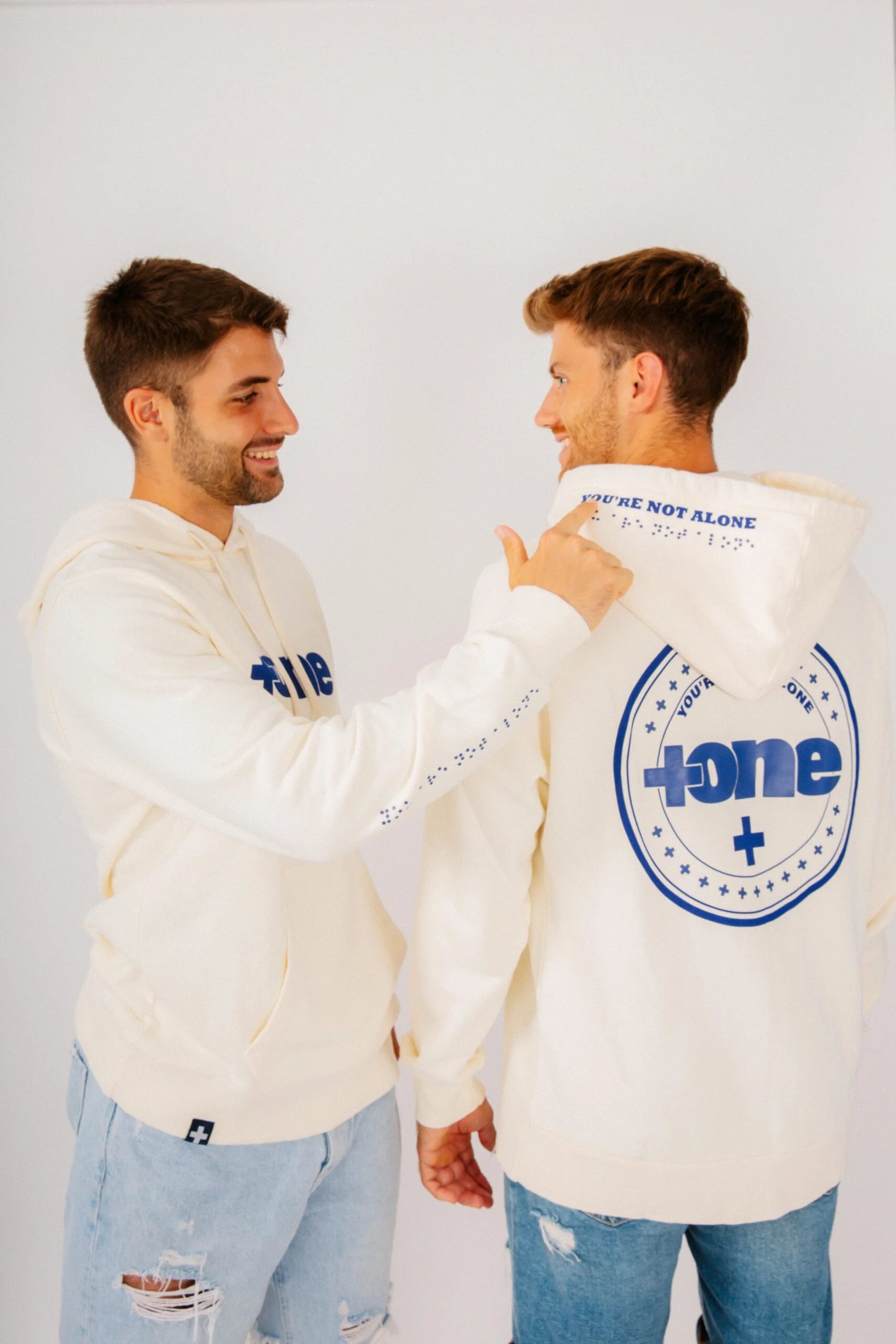 Sudadera You Are Not Alone H01